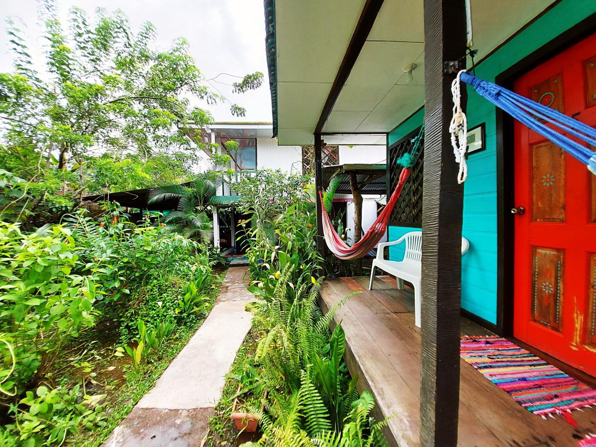 Cabinas Tortuguero Eksteriør billede