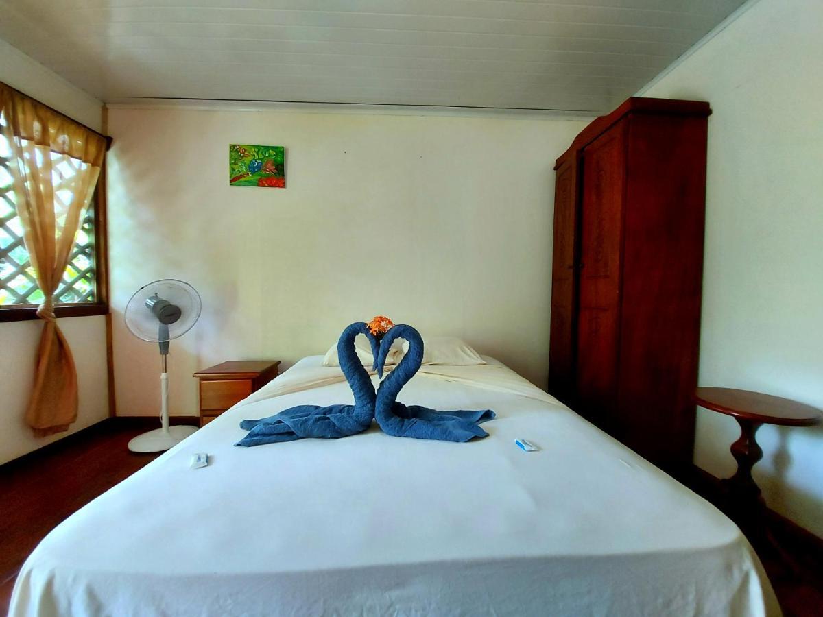 Cabinas Tortuguero Eksteriør billede
